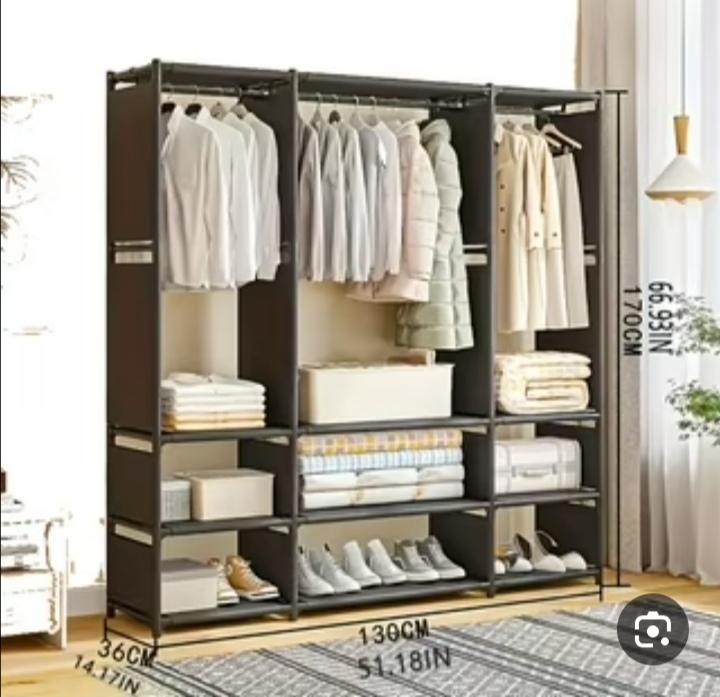 دولاب ملابس مفتوح