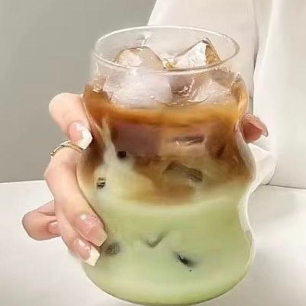كوب زجاجي