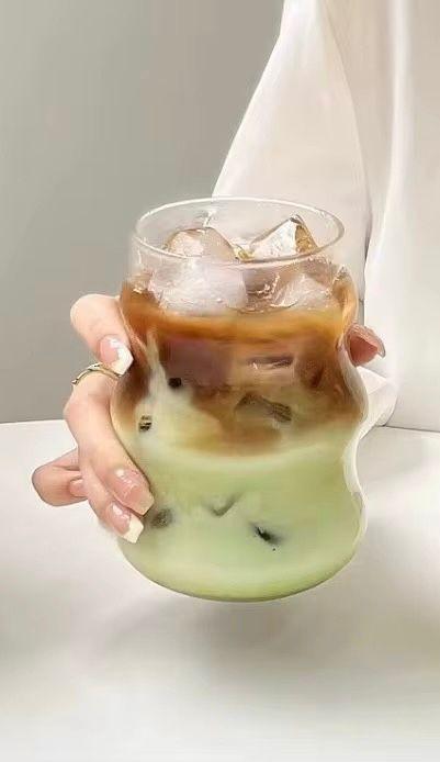 كوب زجاجي