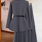 بدلة نسائية