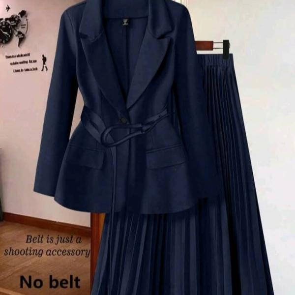 بدلة نسائية