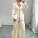 بدلة نسائية