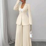 بدلة نسائية