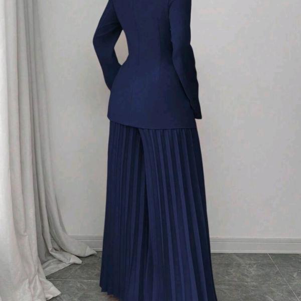 بدلة نسائية