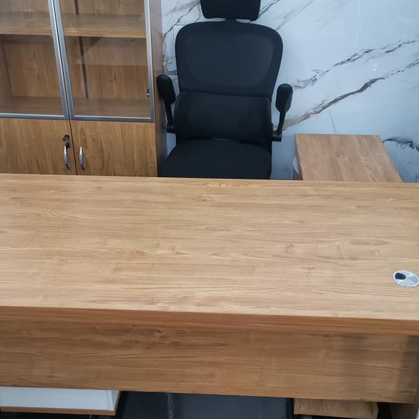 مكتب ١٦٠ + جناح