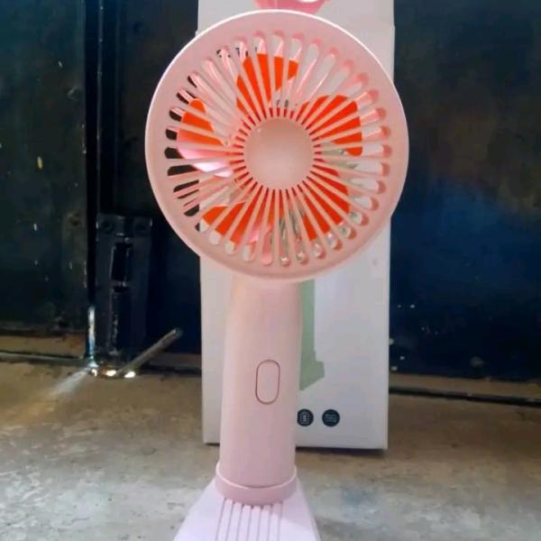 مروحة محمولة