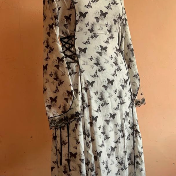 فستان الفراشه