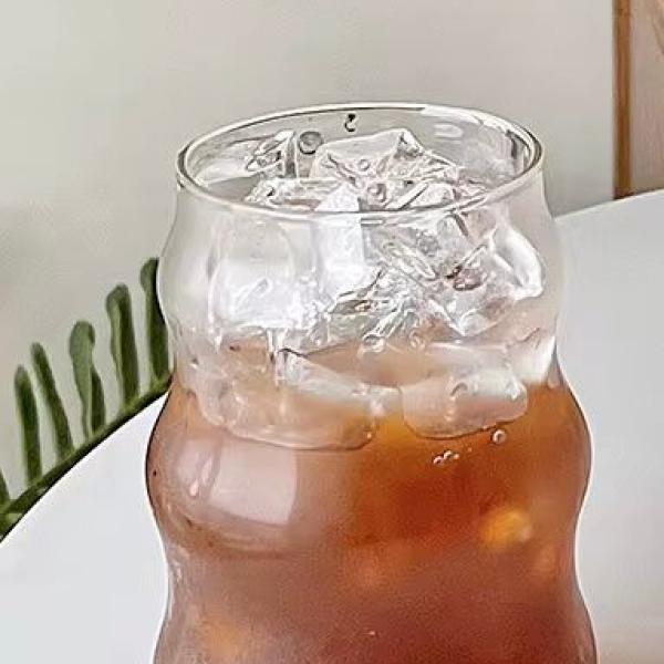 كوب زجاجي